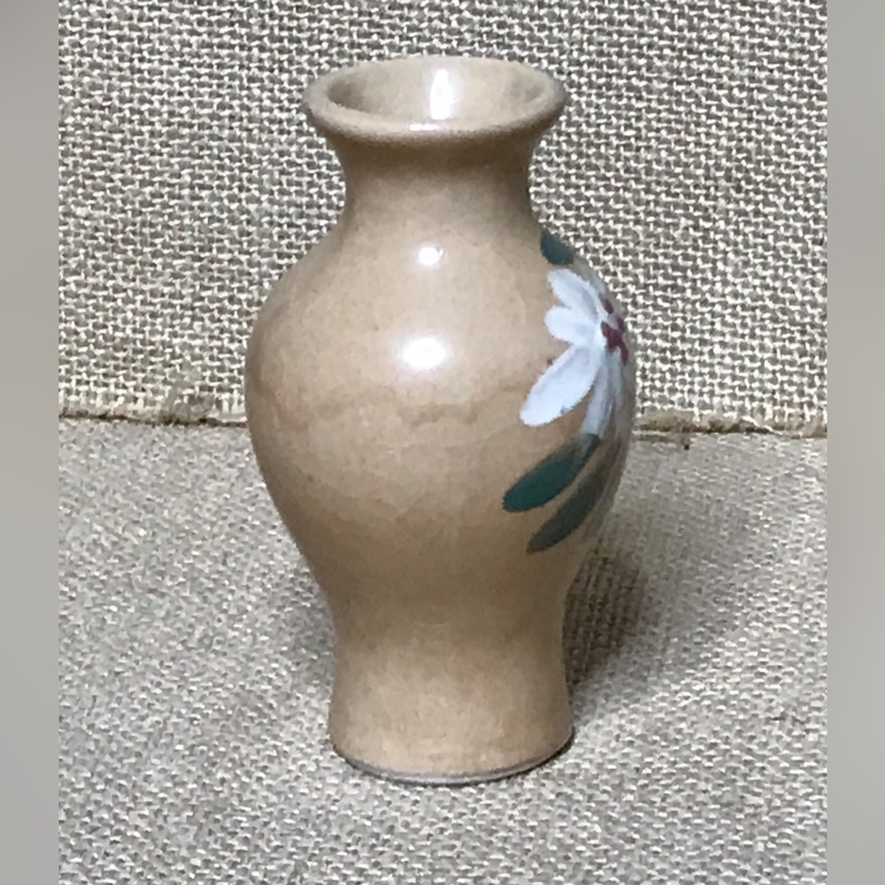 Vintage Miniature Floral Bud Vase 3 3/4 Inch Hand Painted Cottage Core Neutral - Picture 2 of 7